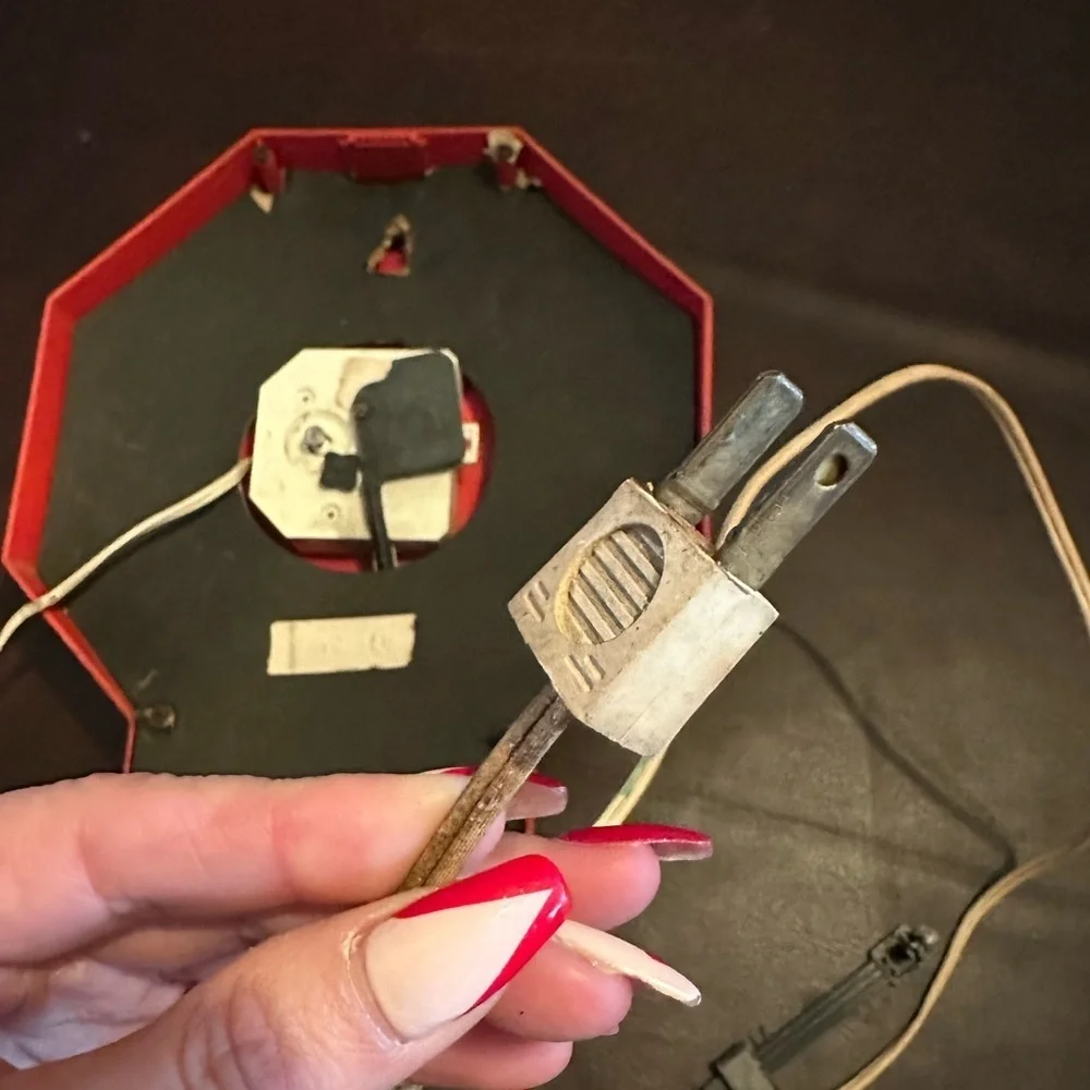 Vintage Mickey Mouse clock